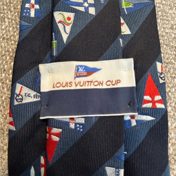 ✨LOUIS VUITTON CUP Tie 100% Silk Authentic Vintage Rare Find - Picture 10 of 11